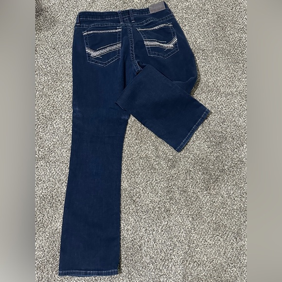 BKE 31R Payton - Picture 1 of 3